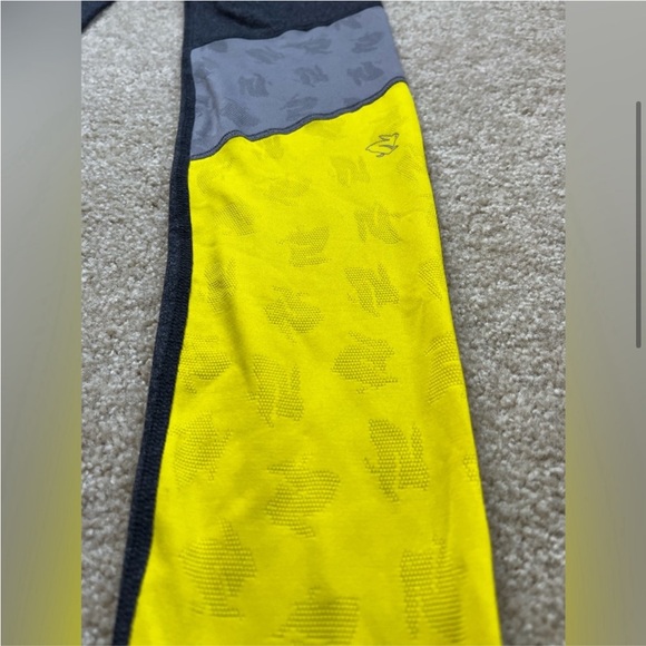 Rabbit running tights - Picture 3 of 3